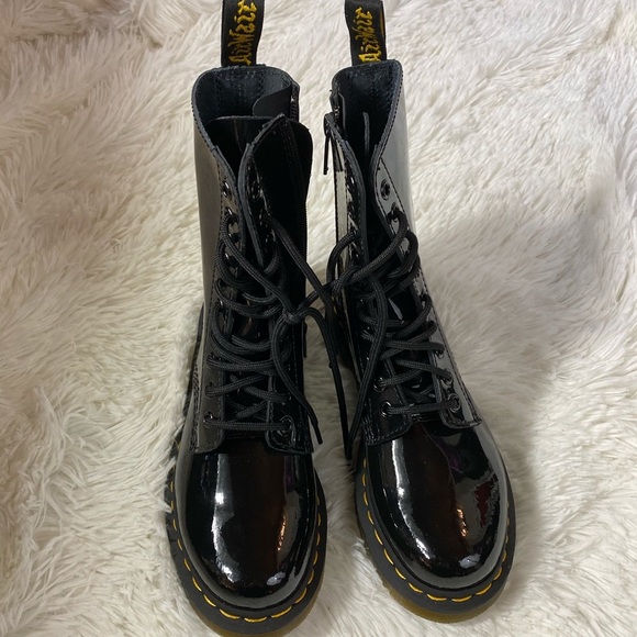 Dr Martens Modern Classics 1460 Patent 8-Eye Boots - Picture 2 of 5